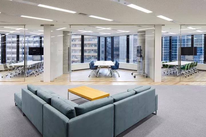 新買的辦公沙發(fā)有異味，應(yīng)該這樣做